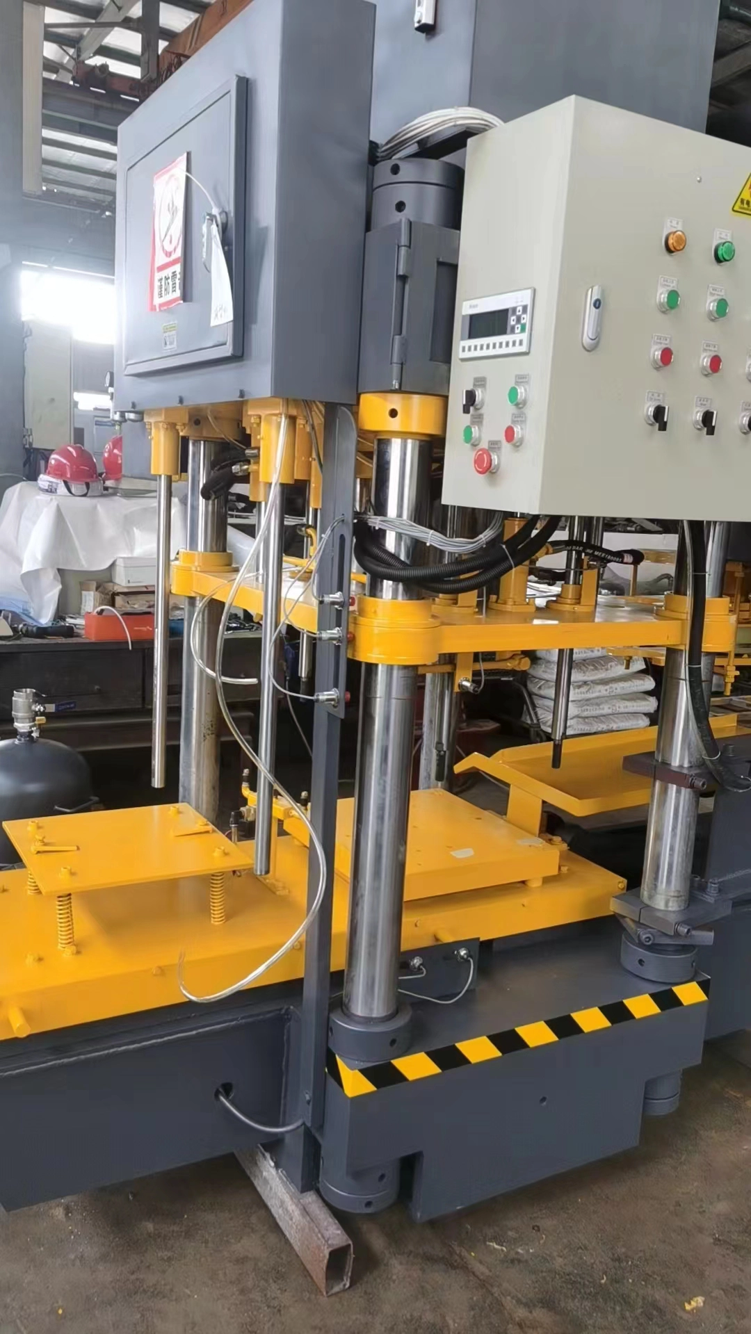Building Material Terrazzo Tile Machinery of Terrazzo Tile Making Machine